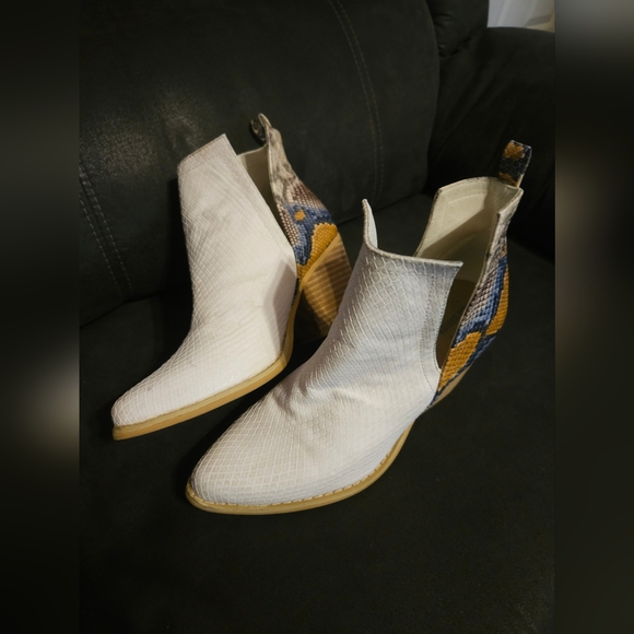 ARIDER GIRLWomen's Snake Print Ankle Boots Booties SZ6.5 - Picture 10 of 13